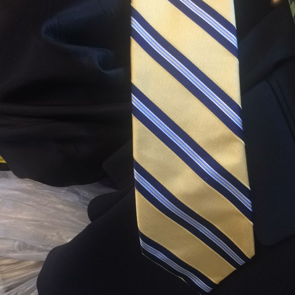 FINAL MARKDOWN Men’s nautica tie